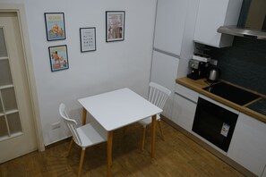雪櫃、焗爐、爐具、咖啡機/沖茶器