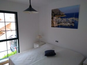 2 bedrooms, iron/ironing board, WiFi - Mascarat - Altea, Costa Blanca (Altea)
