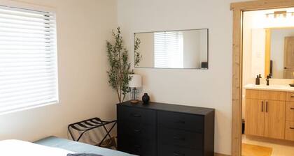 NEW Mountain Modern Cabin (Unit 4)