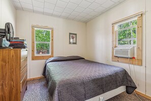 2 Schlafzimmer, Bügeleisen/Bügelbrett, Reisekinderbett, kostenloses WLAN