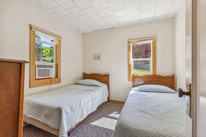 2 chambres, fer et planche à repasser, lit parapluie, Wi-Fi gratuit