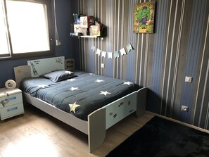 3 sovrum, strykjärn/strykbräda, resesäng och gratis wi-fi