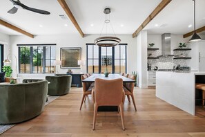 Dining - Zilker Home + Hot Tub - Oakley! (Austin)