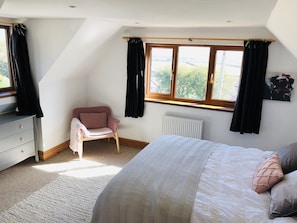 5 slaapkamers, een strijkplank/strijkijzer, gratis wifi, beddengoed