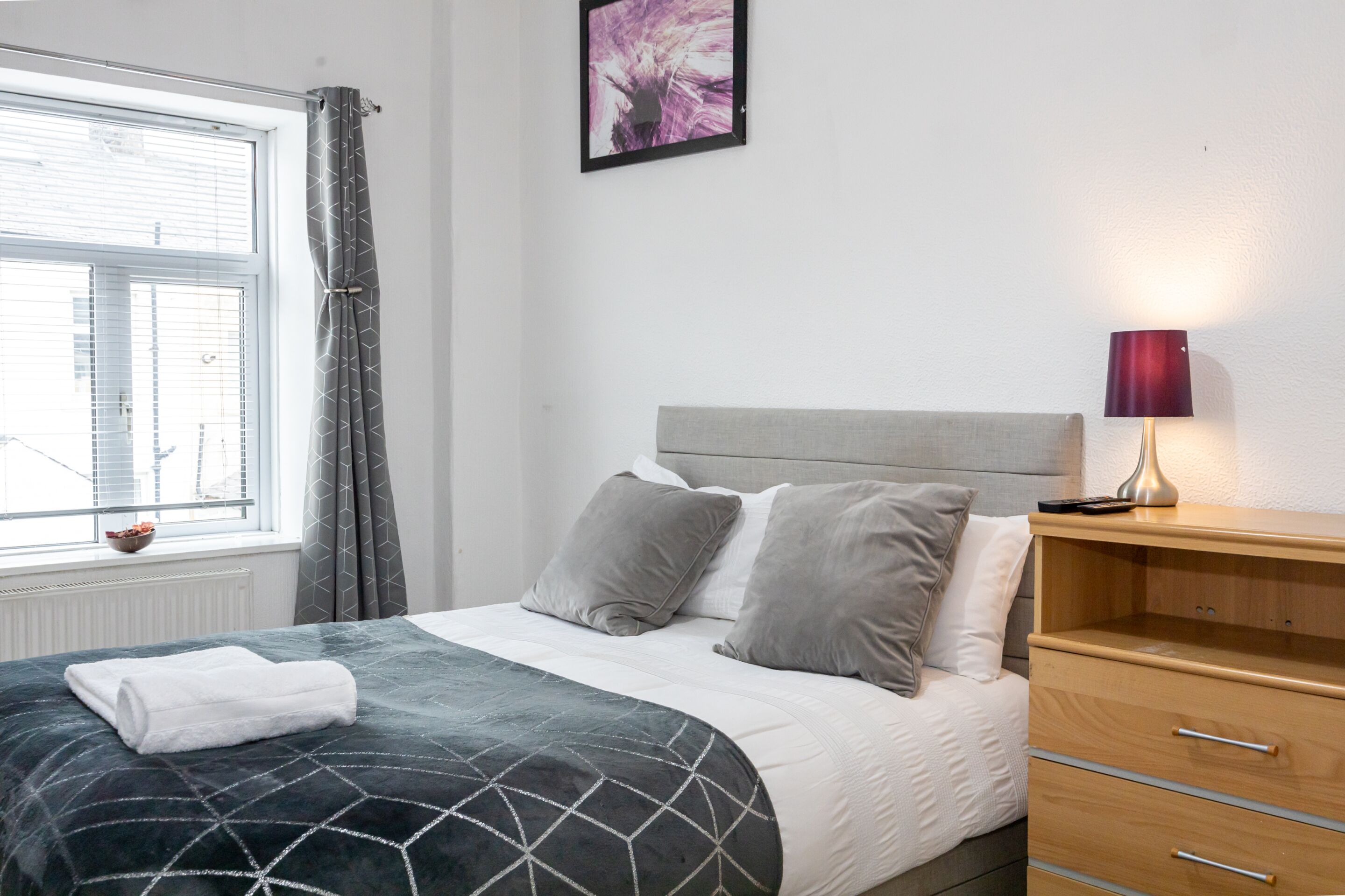3 bedrooms, desk, iron/ironing board, WiFi (free)