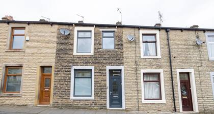 Cozy 4 bed terraced house in Great Harwood