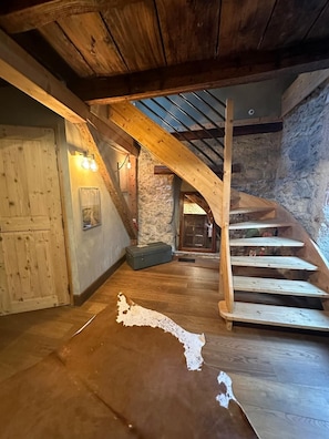 Interior - French Farmhouse between Lake & Mountain (Héry-sur-Alby)