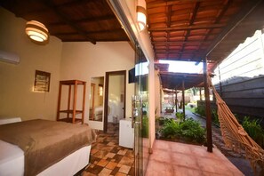 1 habitación, tabla de planchar con plancha, wifi y ropa de cama 