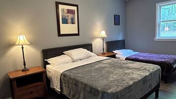 3 sovrum, skrivbord, strykjÀrn/strykbrÀda och gratis wi-fi