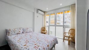 Iron/ironing board, WiFi, bed sheets - Costa studio in the center of Nerja - South Costa (Nerja)