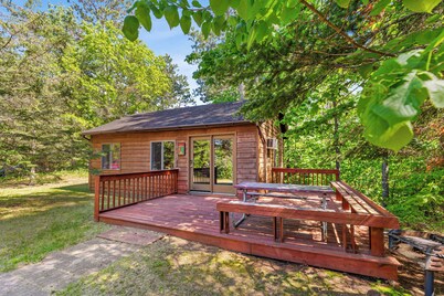 Timberlane Resort Cabin #7 | 2 Bed, 1 Bath