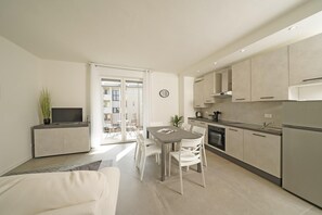 2 bedrooms - Sunshine Apartment by Wonderful Italy (Desenzano del Garda)
