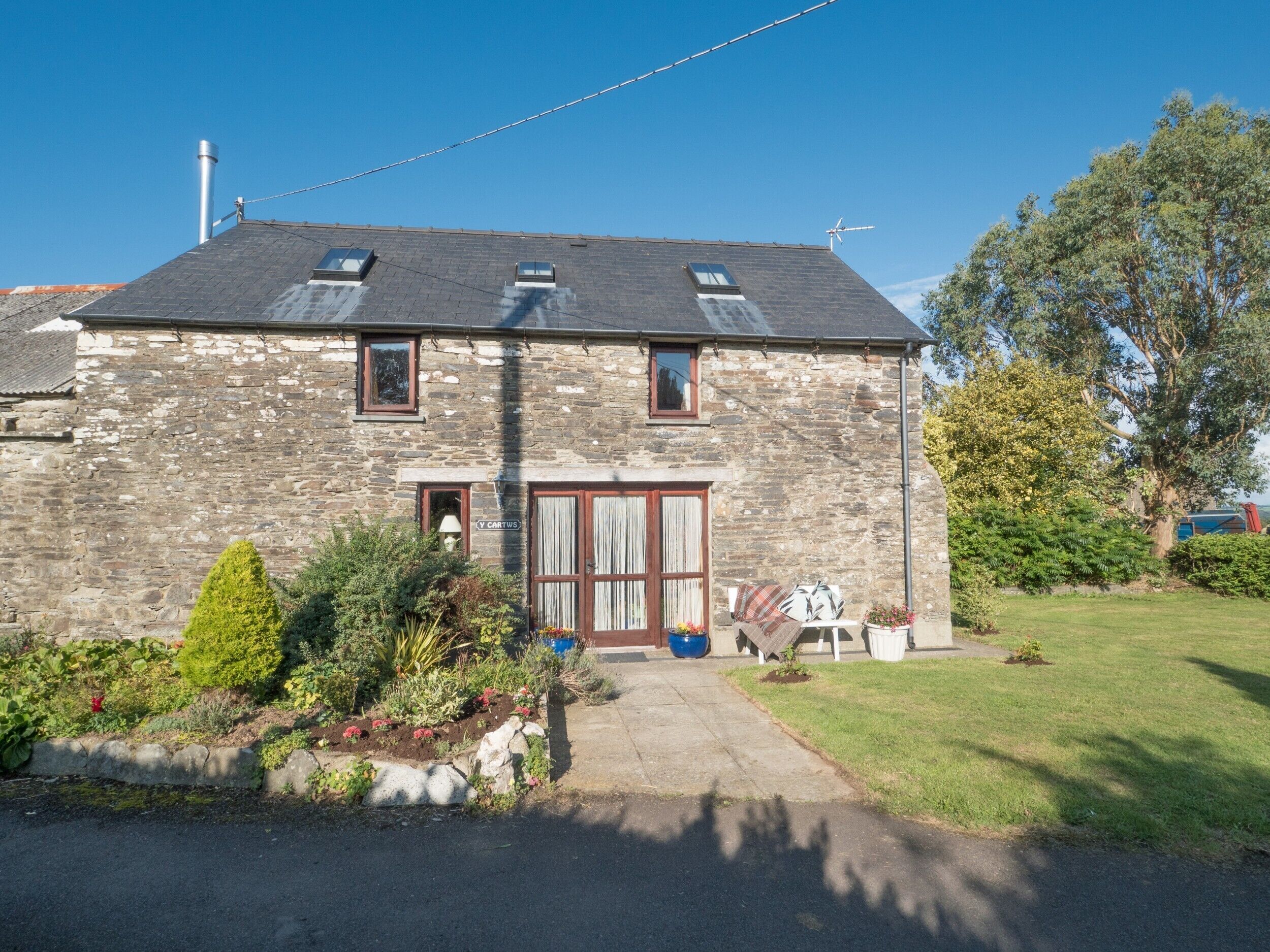 Wonderful Farm Holiday Cottage in Pembrokeshire - Enjoy a quiet & private countryside holiday