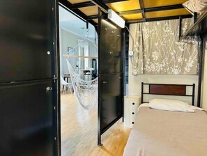 3 makuuhuonetta, vauvan matkasänky, Wi-Fi