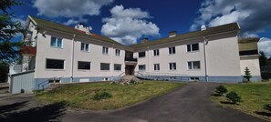 Front of property - Davids Hotell (Lönashult)