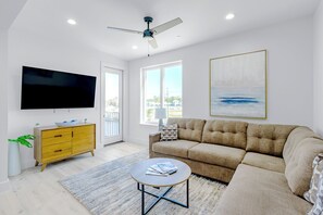 Living area - Handsboro Pointe- A201 (Gulfport)