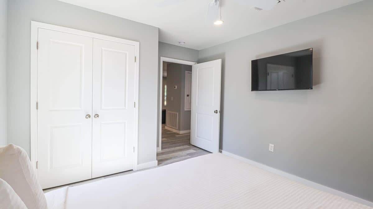 House, 2 Queen Beds, Kitchen, Garden View (Howard - Hornsby) | 2 bedrooms, individually decorated, individually furnished