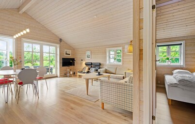 2 bedroom cozy home in Hovborg