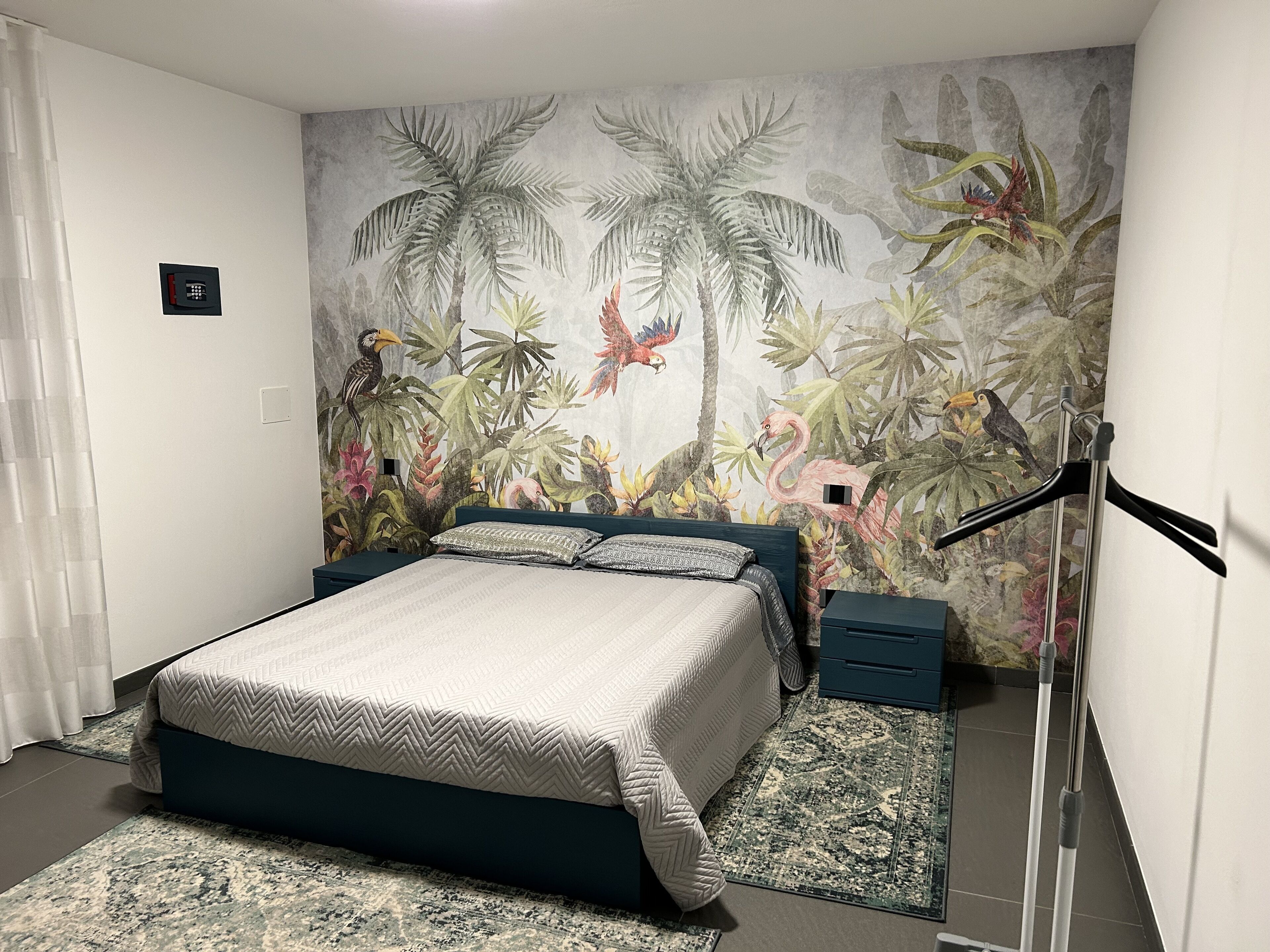 2 bedrooms, travel cot, free WiFi, bed sheets