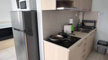 Microwave, stovetop