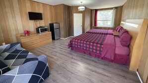 1 bedroom, WiFi, bed sheets - Muskoka Nights Motel  (Gravenhurst)