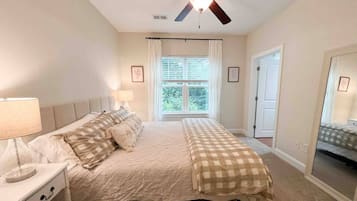 2 chambres, fer et planche Ă repasser, Wi-Fi, draps fournis