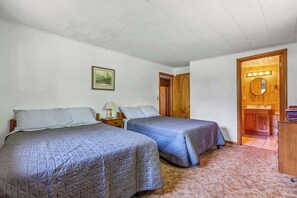 3 Schlafzimmer, Bügeleisen/Bügelbrett, Reisekinderbett, kostenloses WLAN