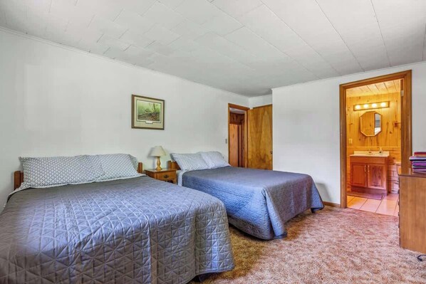 3 chambres, fer et planche à repasser, lit parapluie, Wi-Fi gratuit