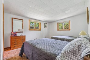 3 bedrooms, iron/ironing board, travel crib, free WiFi