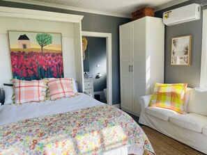 1 bedroom, desk, iron/ironing board, WiFi