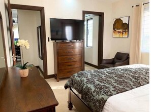 2 bedrooms, iron/ironing board, WiFi, bed sheets - Modern 2 Bedroom Apartment in Norbrook, Kingston, Jamaica (Kingston)