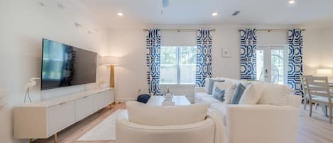 Smart TV, computer monitors