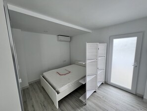 1 chambre, Wi-Fi gratuit, draps fournis