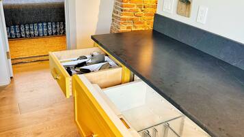 3 chambres, fer et planche Ă repasser, Wi-Fi, draps fournis