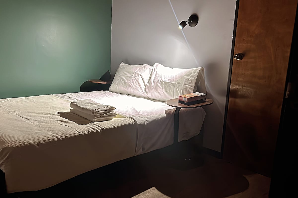 Comfort Room, 1 Double Bed | Memory foam beds, soundproofing, WiFi (free), bed sheets