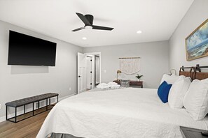 4 bedrooms, desk, iron/ironing board, travel cot - RiverWest Nordic Nest-Hot Tub-Sauna-Dogs (Duluth)