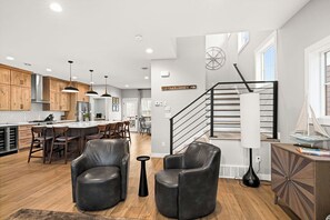 Interior - RiverWest Nordic Nest- Sauna-Dogs -25% off Ski Tickets (Duluth)