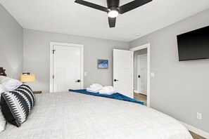 4 Schlafzimmer, Schreibtisch, Bügeleisen/Bügelbrett, kostenloses WLAN