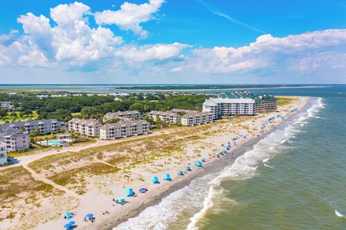 New Listing! Marsh Views, Pool, and Tennis Courts - 22 Linkside Villa