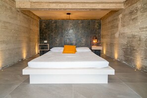 4 Schlafzimmer, Zimmersafe, Schreibtisch, Bügeleisen/Bügelbrett
