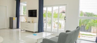 Very Luxurious and Serene suites, 10 minutes from Aburi Mountains & Gardens