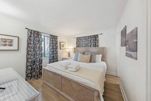 2 Schlafzimmer, Schreibtisch, Bügeleisen/Bügelbrett, kostenloses WLAN