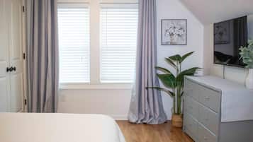 2 bedrooms, iron/ironing board, travel crib, free WiFi