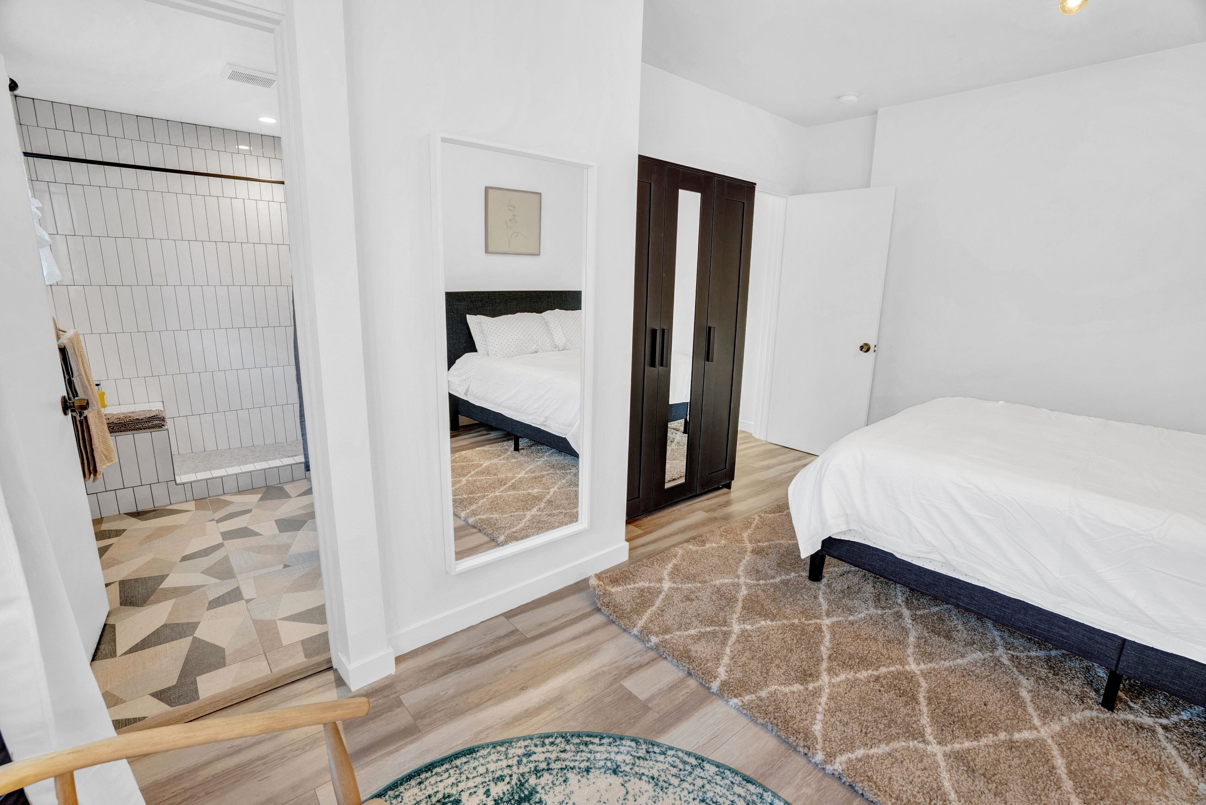 1 bedroom, desk, iron/ironing board, WiFi