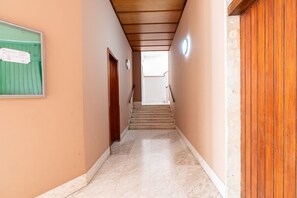 Interior - GuestHost - Room Blue - Holy Cross (Barletta)