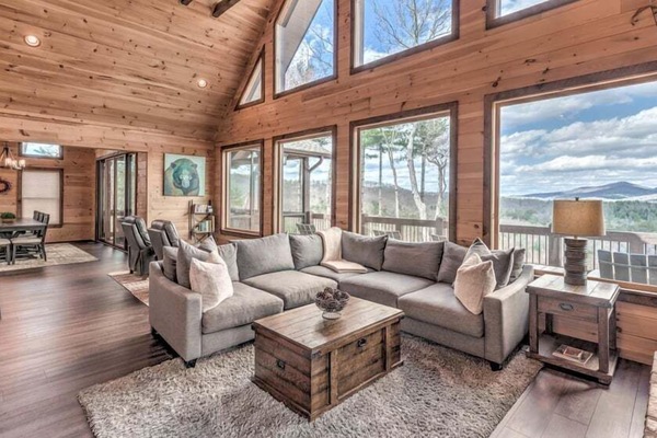 Smart TV, fireplace, table tennis