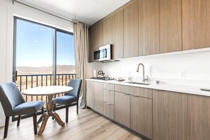 Réfrigérateur, micro-ondes, four, lave-vaisselle