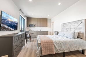 2 bedrooms, iron/ironing board, travel cot, free WiFi - KBM Resorts | The Mason | Free shuttle to Deer Valley East Access, Gondola, Pool, Hot tubs, Gym, Jordanelle Views! MAS-2004 (Park City)