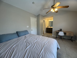 2 bedrooms, desk, iron/ironing board, free WiFi