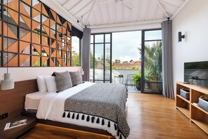4 bedrooms, iron/ironing board, travel cot, WiFi